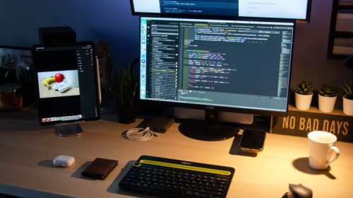 Code Reviews: Enhancing Quality and Knowledge Sharing