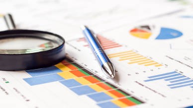 Qualitative vs. Quantitative Research: Choosing the Right Approach